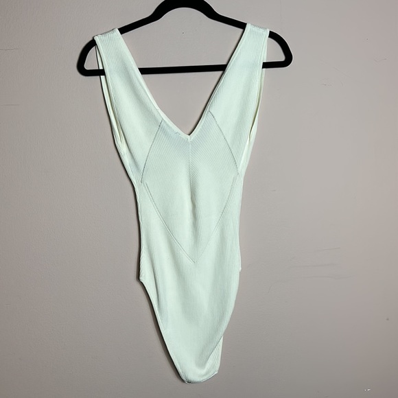 Kendall + Kylie Ivory Ribbed Bodycon Tank Top size S- NWT - Picture 8 of 14